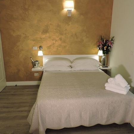 Anfiteatro Suite Roma Exterior foto
